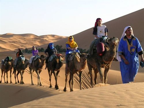 Les Pyramides Hotel 메르주가 외부 사진